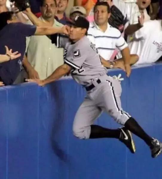 ‘ky开元集团官网入口’狼堡主帅赞张稀哲传球犀利 图片报:中国厄齐尔!(图2) ky开元·(中国)集团官网